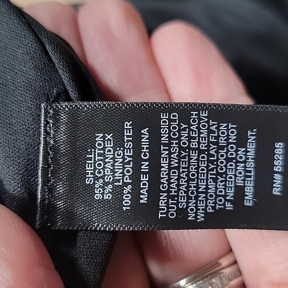 Express Size XS Gold, Silver, Black Sequin Pull-On Mini Skirt, Gently Used Cond. - Picture 9 of 9